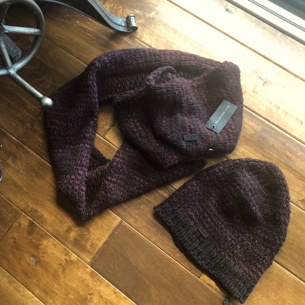 NWT John Varvatos Infinity scarf and hat combo Wool acrylic